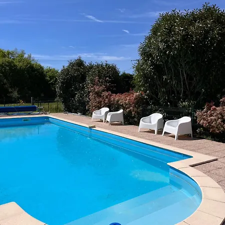 Le Plantier2 * Beaulieu-sur-Sonnette